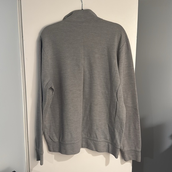 Vineyard vines quarter zip - Picture 3 of 3